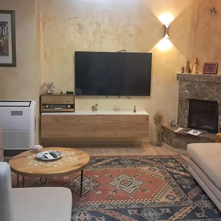 Lilo's House , Pogradec