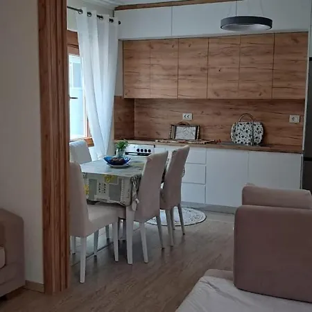 Lilo's House , Apartment